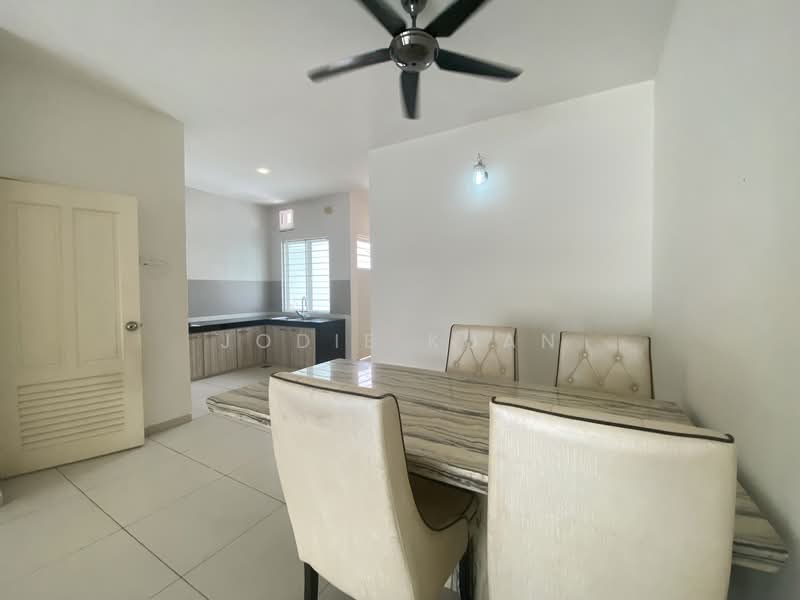 2-storey Terraced House for Sale in Bandar Seri Botani (Simpang Pulai) - Jodie Kuan - Dining Room - PropertyGuru.com.my