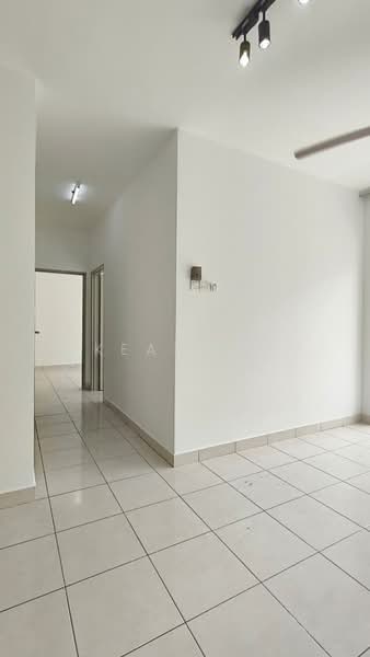 Sky Awani Residensi 1 untuk Untuk Disewa - RM 1,500 /bulan, Mac 2026 - Corridor - PropertyGuru.com.my
