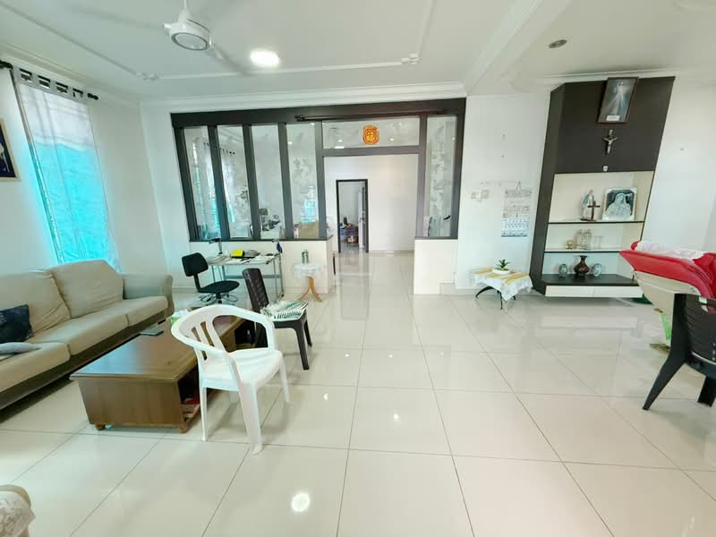 Semi-Detached House for Sale in Ulu Tiram (Johor) - Kelvin Koay - Living Room - PropertyGuru.com.my