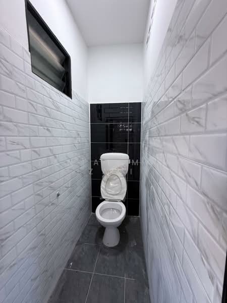 Taman Melati untuk Untuk Dijual - RM 230,000, Mac 2026 - Bathroom - PropertyGuru.com.my