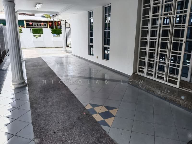 Semi-Detached House for Rent in Taman Pelangi (Johor Bahru) - Nicholas Low - Exterior - PropertyGuru.com.my