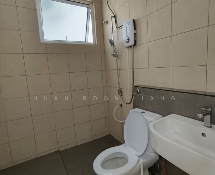 3-storey Terraced House for Rent in Taman Subang Mas (Subang Jaya) - Huan Boon Liang - Bathroom - PropertyGuru.com.my
