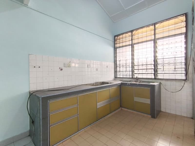 1-storey Terraced House for Sale in Taman Perling (Perling) - Kelvin Koay - Kitchen - PropertyGuru.com.my