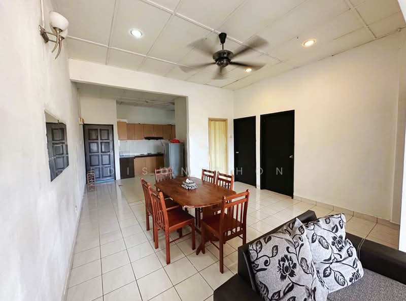 Apartment for Rent at Pangsapuri Merak - Edison Chong - Dining Room - PropertyGuru.com.my
