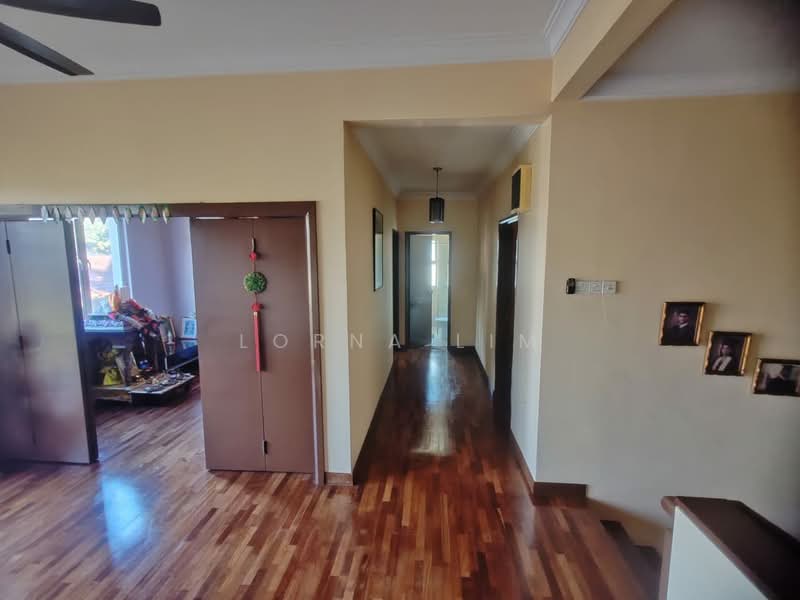 2-storey Terraced House for Sale in Kota Kemuning (Shah Alam) - Lorna Lim - Corridor - PropertyGuru.com.my