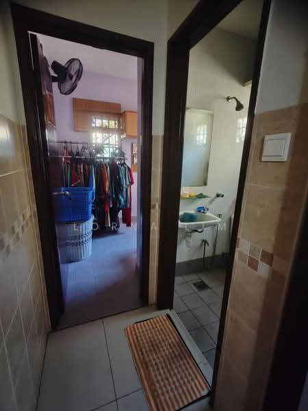2-storey Terraced House for Sale in Kota Kemuning (Shah Alam) - Lorna Lim - Bathroom - PropertyGuru.com.my