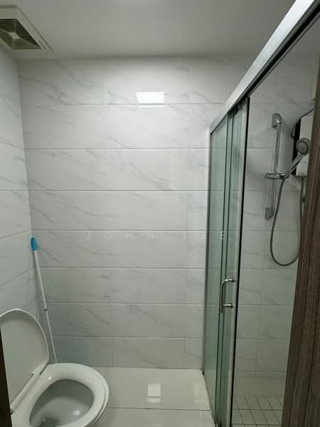 Apartment for Rent at Regalia Park @ Forest City - John Lee - Bathroom - PropertyGuru.com.my