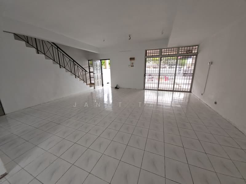 2-storey Terraced House for Sale in Taman Impian Jaya (Senai) - Janet Tan - Living Room - PropertyGuru.com.my