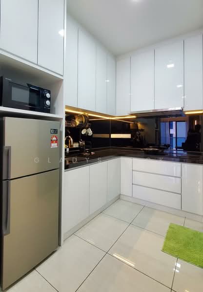 Condominium for Rent at Queens Residences Q1 @ Queens Waterfront - Gladys Kock - Kitchen - PropertyGuru.com.my
