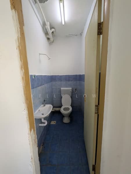 Mentari Court untuk Untuk Dijual - RM 258,000, Mac 2026 - Bathroom - PropertyGuru.com.my