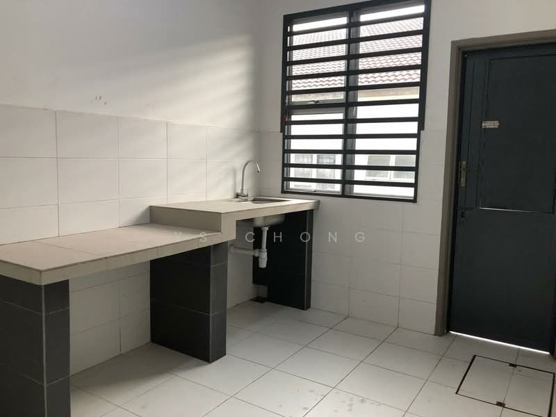 1-storey Terraced House for Sale in Bandar Putra (Kulai) - YS Chong - Kitchen - PropertyGuru.com.my
