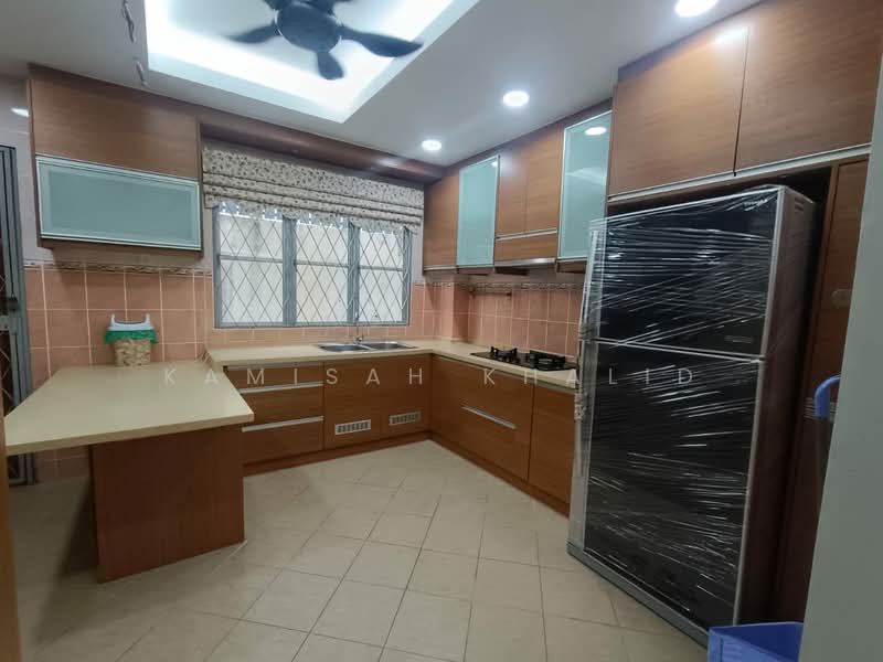 Sungai Buloh Country Resort untuk Untuk Dijual - RM 1,300,000, Mac 2026 - Kitchen - PropertyGuru.com.my
