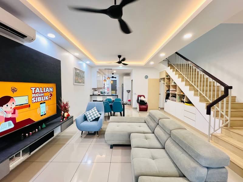 2-storey Terraced House for Sale in Taman Sepang (Sepang) - Alif Saad - Living Room - PropertyGuru.com.my