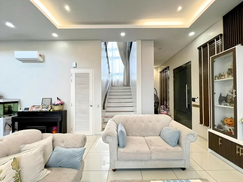 Bungalow for Rent in Kuala Selangor (Selangor) - Esther Tan - Living Room - PropertyGuru.com.my