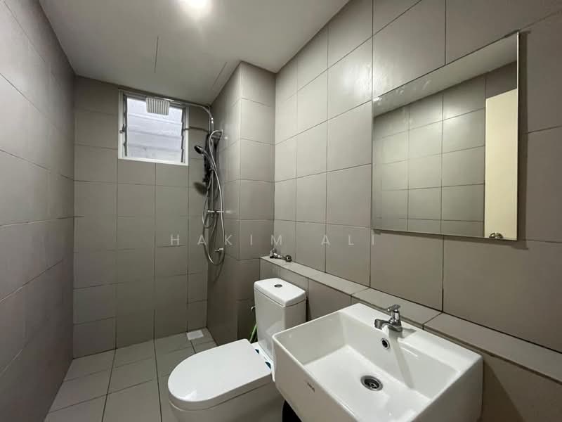 Lakefront Homes untuk Untuk Disewa - RM 2,200 /bulan, Mac 2026 - Bathroom - PropertyGuru.com.my