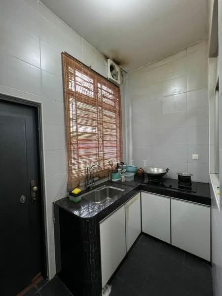 2-storey Terraced House for Rent in Taman Nusa Idaman (Iskandar Puteri (Nusajaya)) - Lee Lee - Kitchen - PropertyGuru.com.my