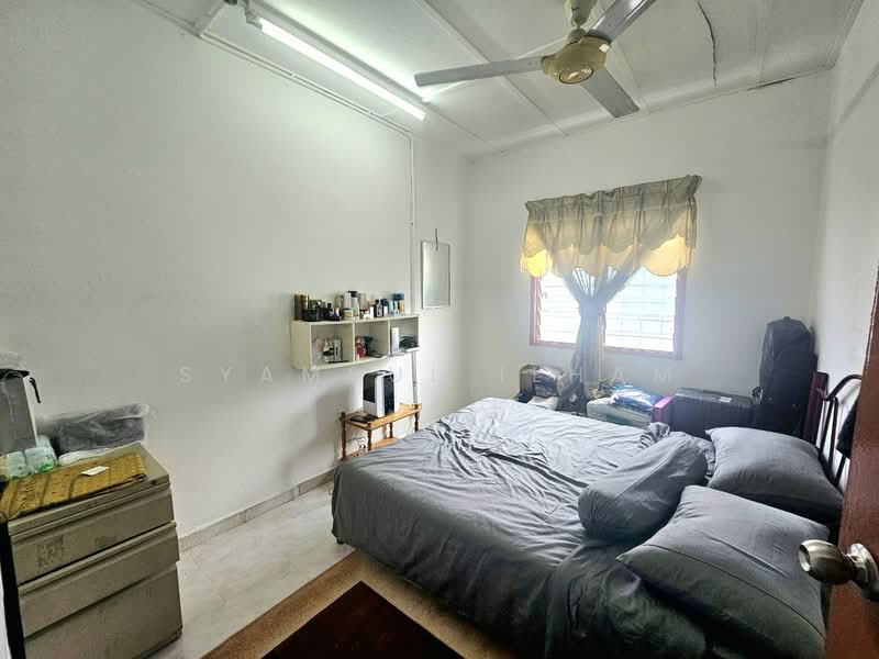 2-storey Terraced House for Sale in Ampang (Selangor) - Syamsul Ilham - Bedroom - PropertyGuru.com.my