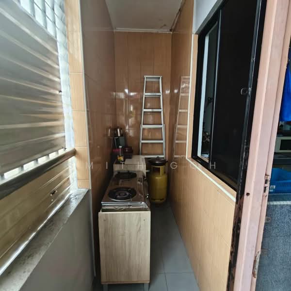 1-storey Terraced House for Sale in Taman Universiti (Skudai) - Smith Goh - Kitchen - PropertyGuru.com.my