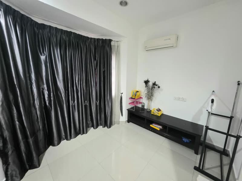 2-storey Terraced House for Sale in Sungai Buloh (Selangor) - May Liong - Living Room - PropertyGuru.com.my
