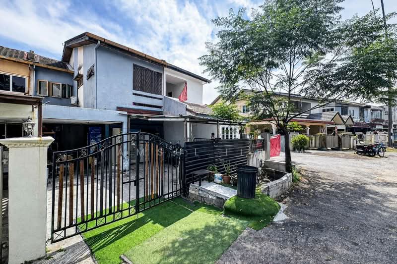 2-storey Terraced House for Sale in Kepong (Selangor) - Syamsul Ilham - Exterior - PropertyGuru.com.my