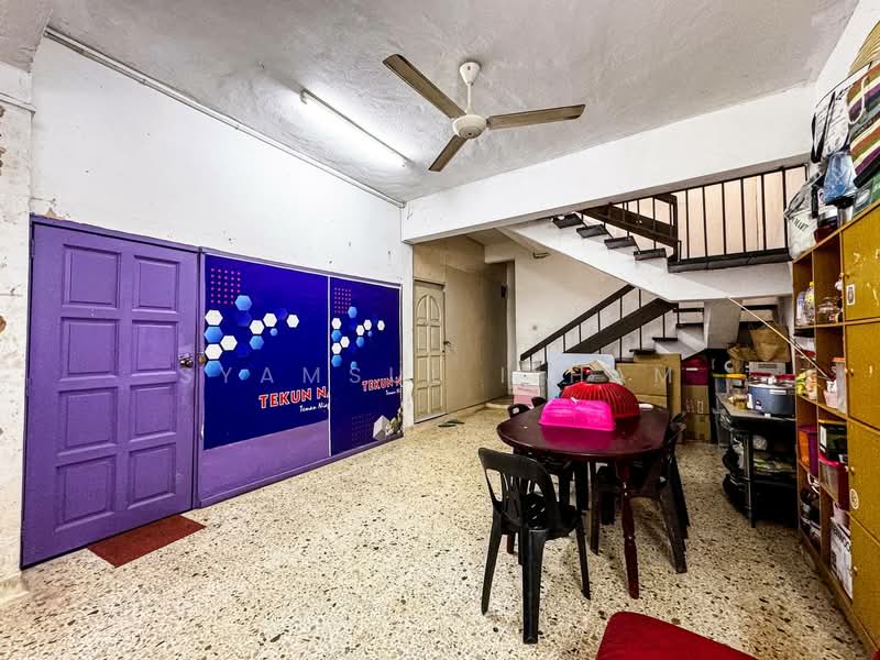 2-storey Terraced House for Sale in Kepong (Selangor) - Syamsul Ilham - Living Room - PropertyGuru.com.my