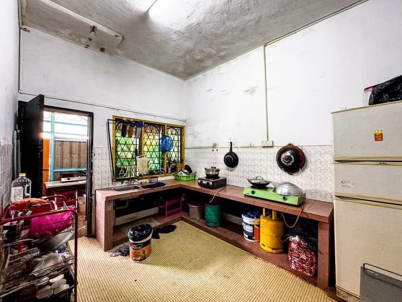 2-storey Terraced House for Sale in Kepong (Selangor) - Syamsul Ilham - Kitchen - PropertyGuru.com.my