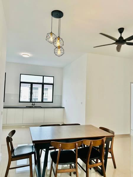 Townhouse for Rent in Eco Grandeur (Puncak Alam) - Deeya Yusof - Dining Room - PropertyGuru.com.my