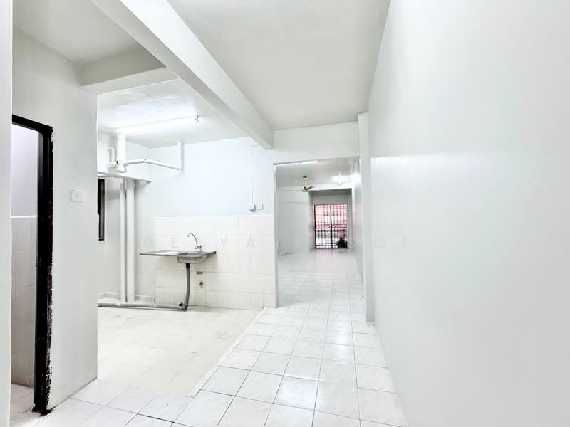 Golden Villa untuk Untuk Disewa - RM 850 /bulan, Mac 2026 - Kitchen - PropertyGuru.com.my