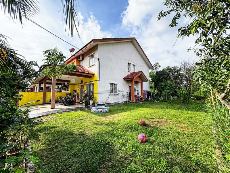 2-storey Terraced House for Sale in Sepang (Selangor) - Syamsul Ilham - Exterior - PropertyGuru.com.my