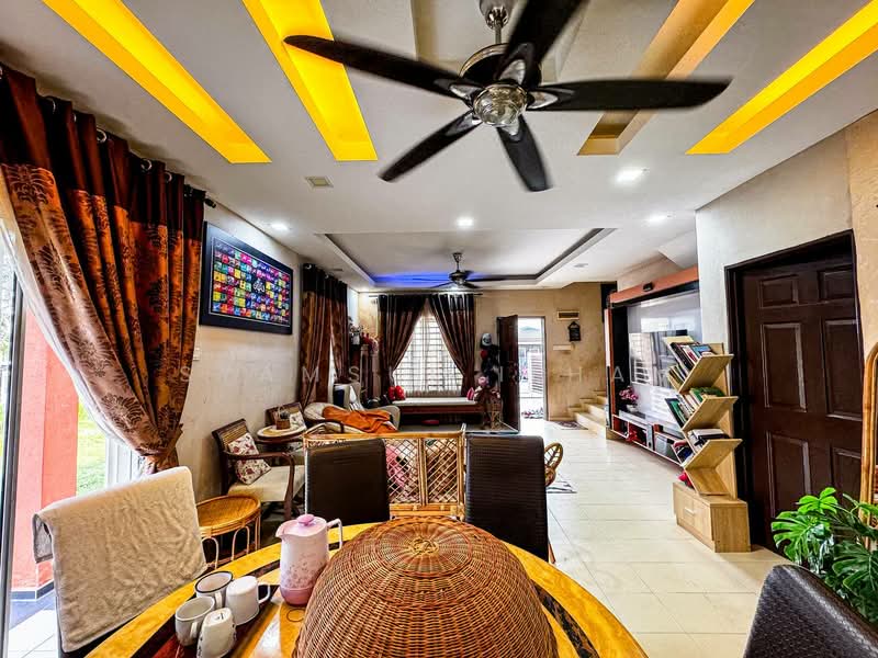 2-storey Terraced House for Sale in Sepang (Selangor) - Syamsul Ilham - Living Room - PropertyGuru.com.my