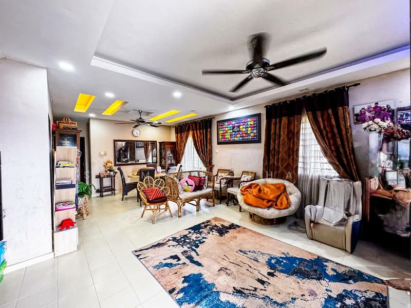 2-storey Terraced House for Sale in Sepang (Selangor) - Syamsul Ilham - Living Room - PropertyGuru.com.my