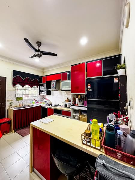 2-storey Terraced House for Sale in Sepang (Selangor) - Syamsul Ilham - Kitchen - PropertyGuru.com.my