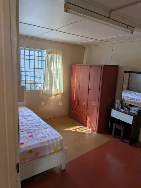 2 Storey Half Wooden & Concrete Bungalow, Air Itam, Penang untuk Untuk Dijual - RM 550,000, Mac 2026 - Bedroom - PropertyGuru.com.my