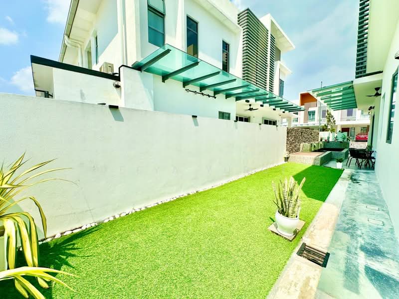 Semi-Detached House for Sale in Kajang (Selangor) - Deeya Yusof - Exterior - PropertyGuru.com.my