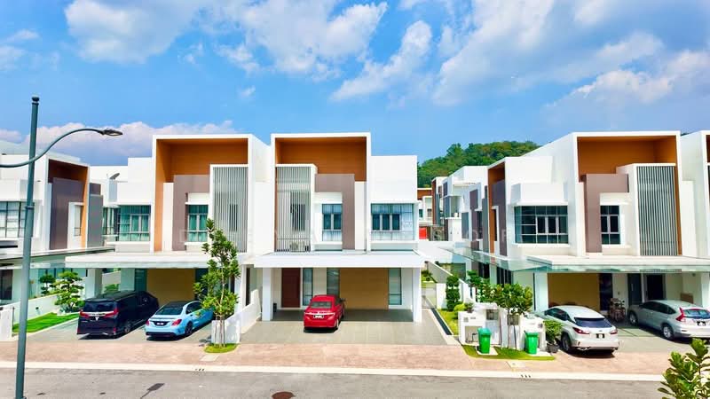 Semi-Detached House for Sale in Kajang (Selangor) - Deeya Yusof - Exterior - PropertyGuru.com.my