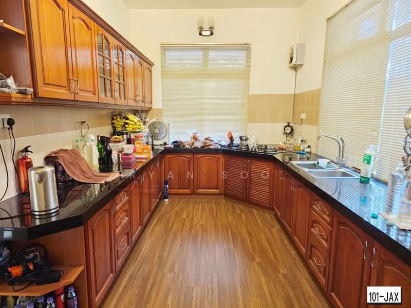 Semi-Detached House for Sale in Setia Alam (Selangor) - Ryan Soo - Kitchen - PropertyGuru.com.my