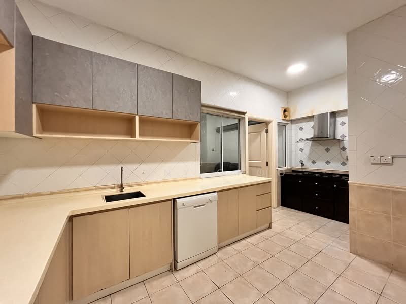 La Grande Kiara untuk Untuk Dijual - RM 980,000, Mac 2026 - Kitchen - PropertyGuru.com.my