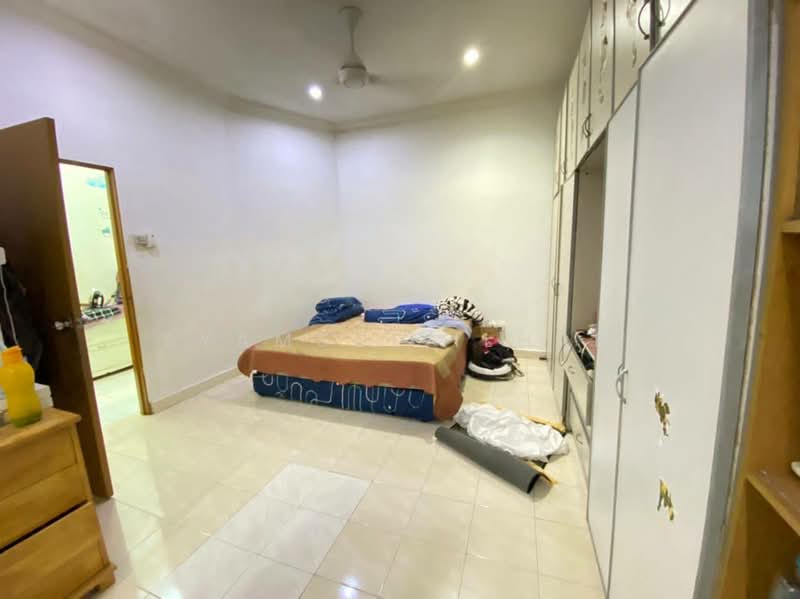 2-storey Terraced House for Sale in Ampang (Kuala Lumpur) - Syamsul Ilham - Bedroom - PropertyGuru.com.my
