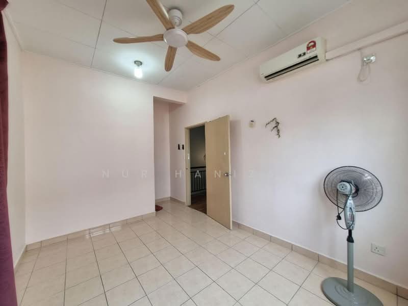 Cluster House for Rent in Bandar Puncak Alam (Puncak Alam) - Nur Hanizah - Interior - PropertyGuru.com.my