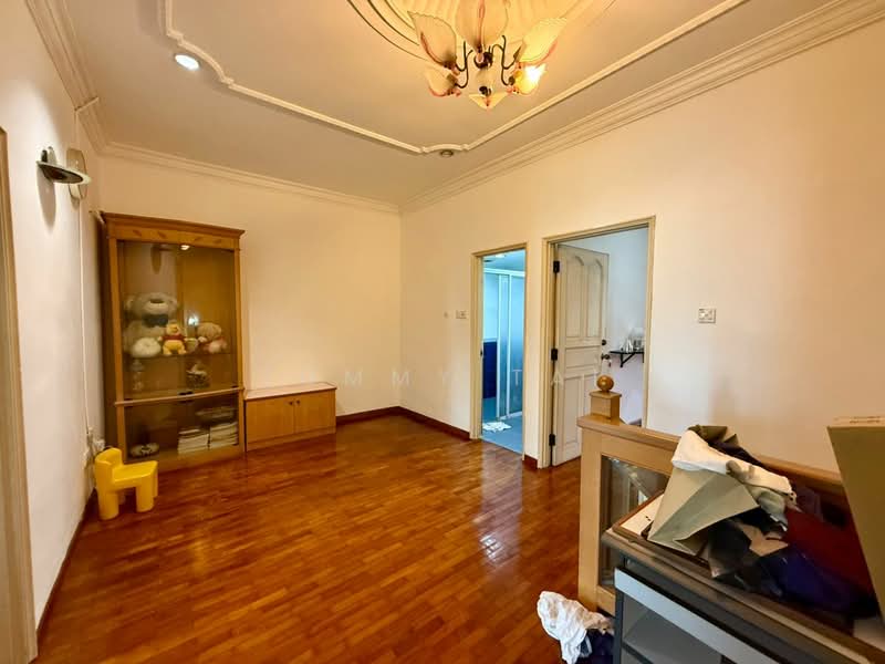 2-storey Terraced House for Rent in Taman Pelangi (Johor Bahru) - Tommy Tai - Living Room - PropertyGuru.com.my