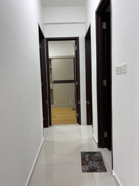 Condominium for Sale at Bay Point @ Country Garden Danga Bay - Ty Tan - Corridor - PropertyGuru.com.my