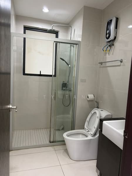 Condominium for Sale at Bay Point @ Country Garden Danga Bay - Ty Tan - Bathroom - PropertyGuru.com.my