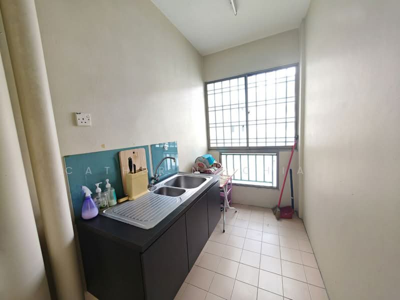 Putri Ria Apartment untuk Untuk Dijual - RM 280,000, Mac 2026 - Kitchen - PropertyGuru.com.my