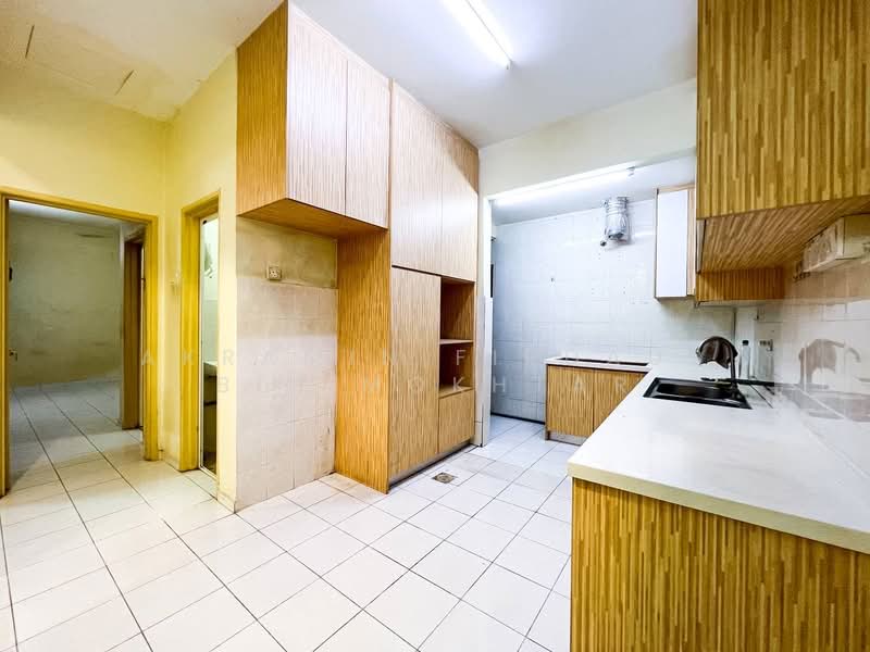 1-storey Terraced House for Sale in Taman Tasik Puchong (Puchong) - Akramin Firdaus Bin Mokhtar - Kitchen - PropertyGuru.com.my