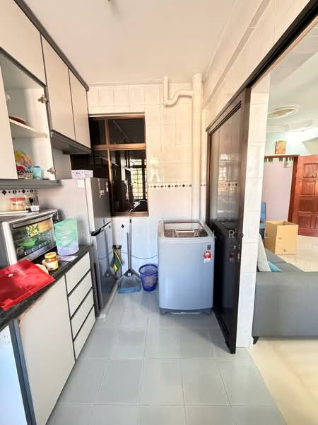 Azuria Condominium untuk Untuk Dijual - RM 295,000, Mac 2026 - Kitchen - PropertyGuru.com.my