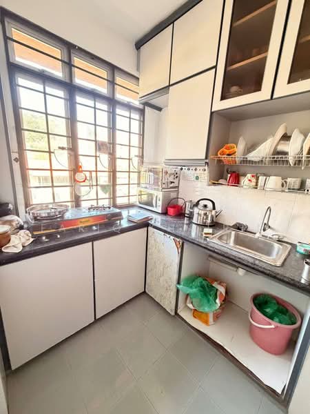 Azuria Condominium untuk Untuk Dijual - RM 295,000, Mac 2026 - Kitchen - PropertyGuru.com.my