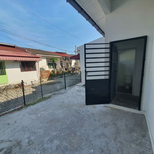 1-storey Terraced House for Sale in Taman Aman (Slim) - Yen . - Exterior - PropertyGuru.com.my