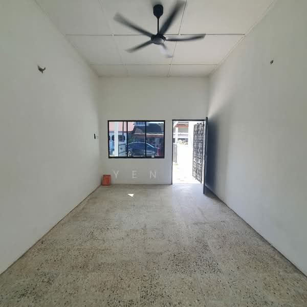 1-storey Terraced House for Sale in Taman Aman (Slim) - Yen . - Interior - PropertyGuru.com.my