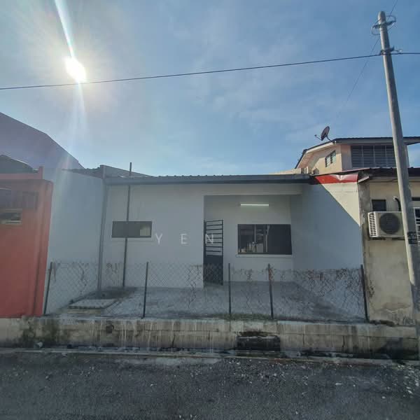 1-storey Terraced House for Sale in Taman Aman (Slim) - Yen . - Exterior - PropertyGuru.com.my