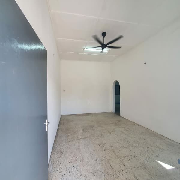 1-storey Terraced House for Sale in Taman Aman (Slim) - Yen . - Interior - PropertyGuru.com.my